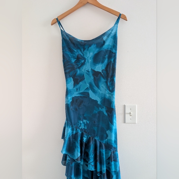 Blue Tones Tropical Ruffle Dress - Picture 5 of 10